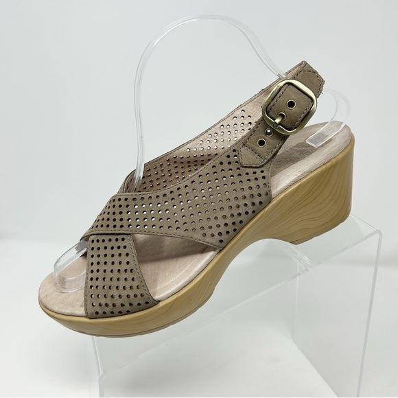 Dansko Jacinda Tuape Brown Perforated Leather Slingback Sandals Size 39 - Picture 1 of 13